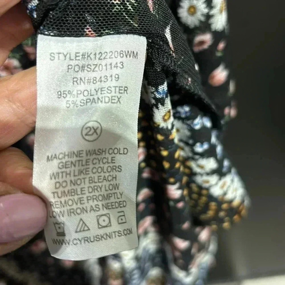 Cyrus Kimono,Duster,coverup,lightweight sheer Daisy pattern, multiwear - Picture 8 of 11